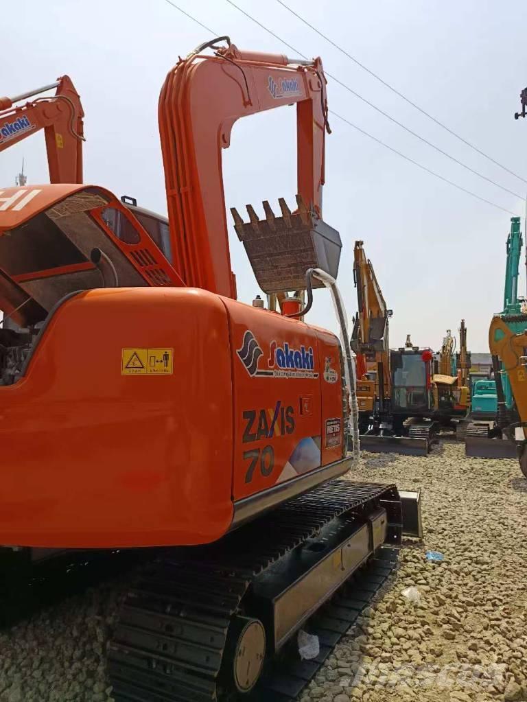 Hitachi ZX 70 Midi rýpadlá 7 t - 12 t