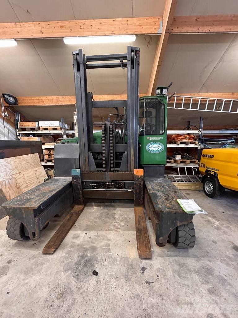 Combilift C 7000 4 cestné vysokozdvižné vozíky