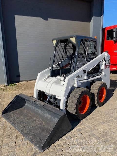 Bobcat S 130 Mininakladače
