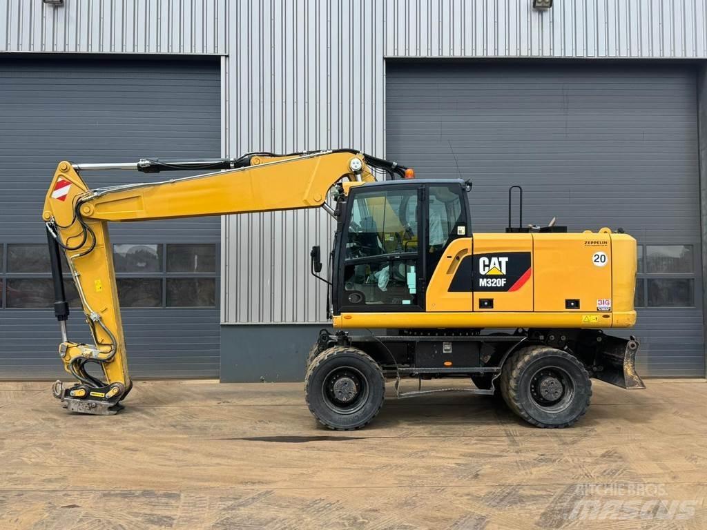 CAT M320F Kolesové rýpadlá