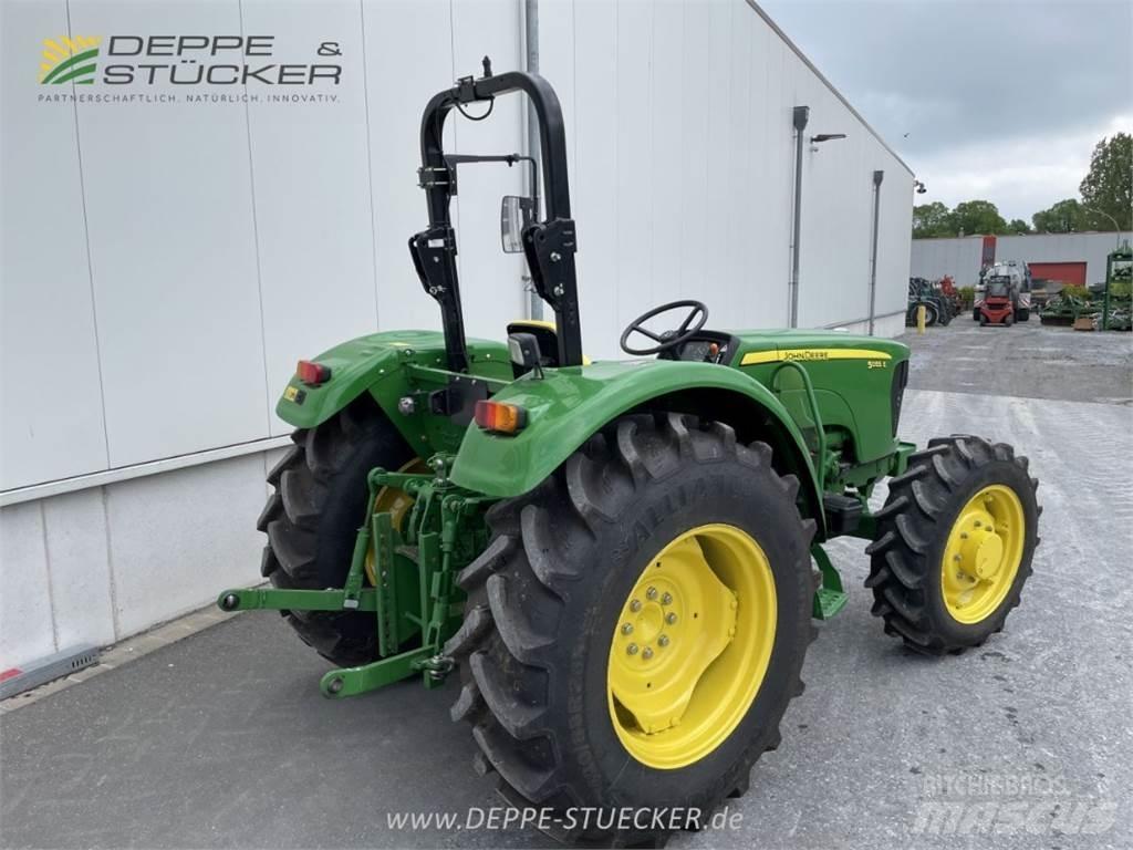 John Deere 5055E Traktory
