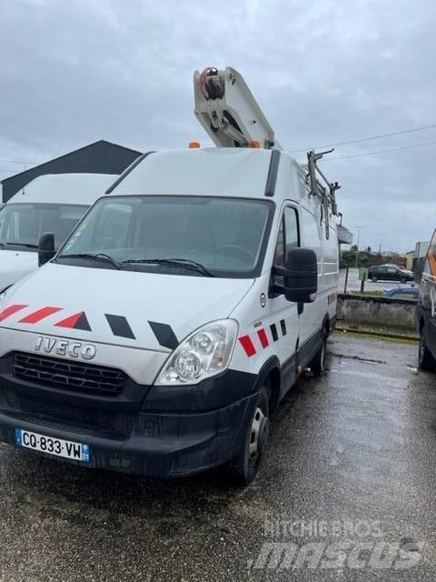 VERSALIFT ET 38 LF Kĺbové plošiny