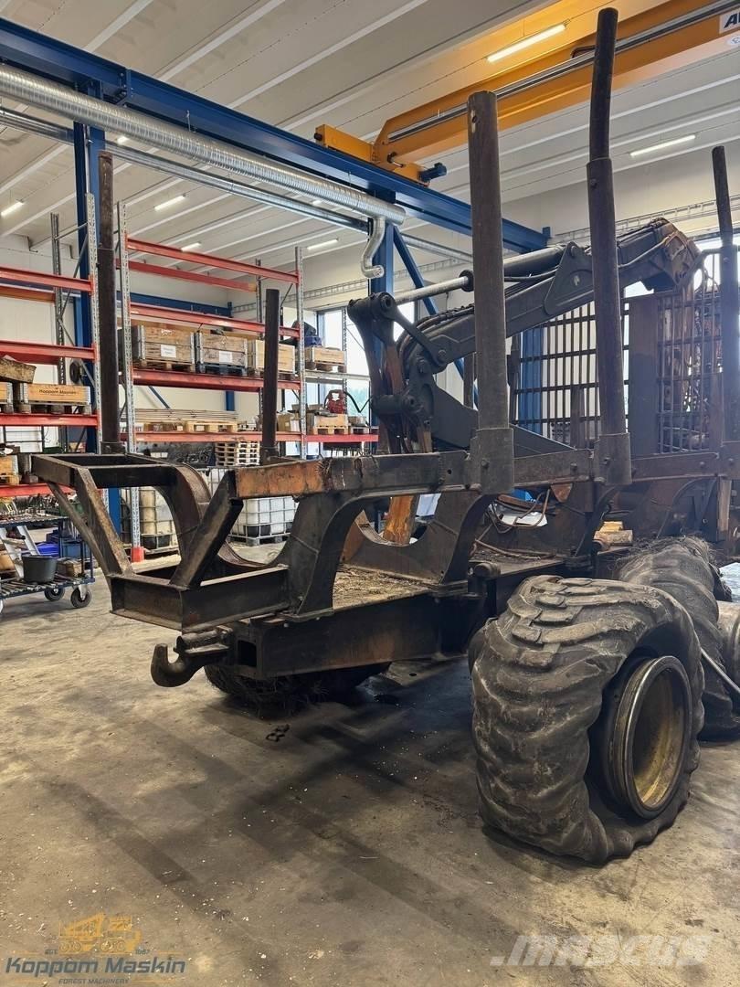 John Deere 1010E Lesné traktory