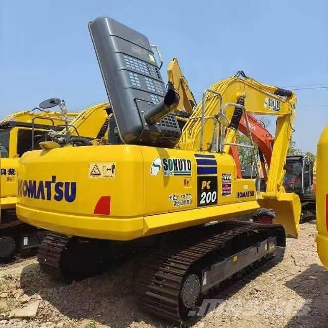 Komatsu PC 200-8 Midi rýpadlá 7 t - 12 t