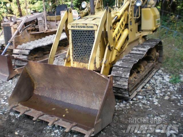Mitsubishi BS3F Pásové dozéry