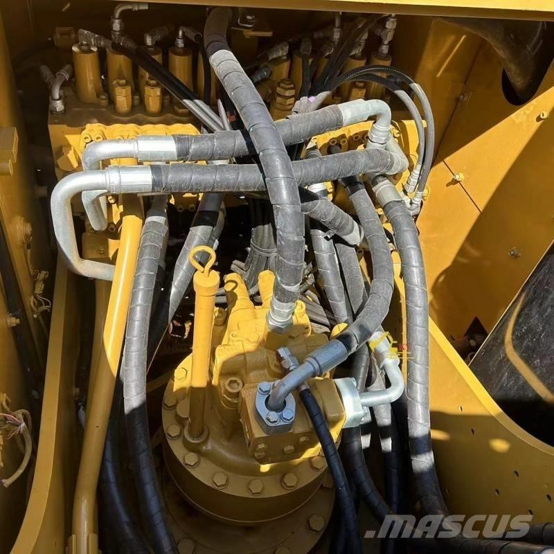 CAT 320 D Pásové rýpadlá