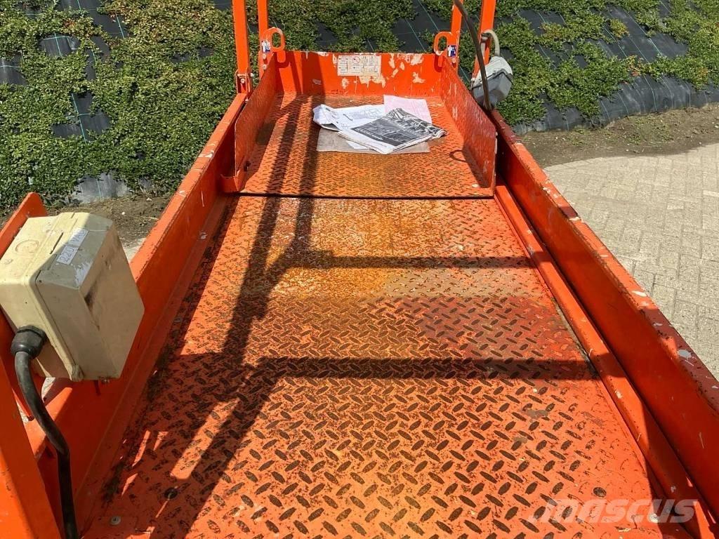 SkyJack SJ III 3219 Nožnicové zdvíhacie plošiny