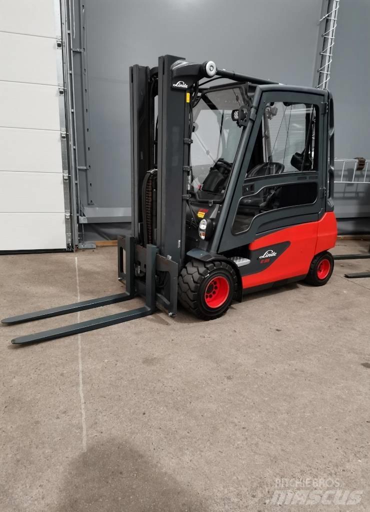 Linde E35L-01 Akumulátorové vozíky