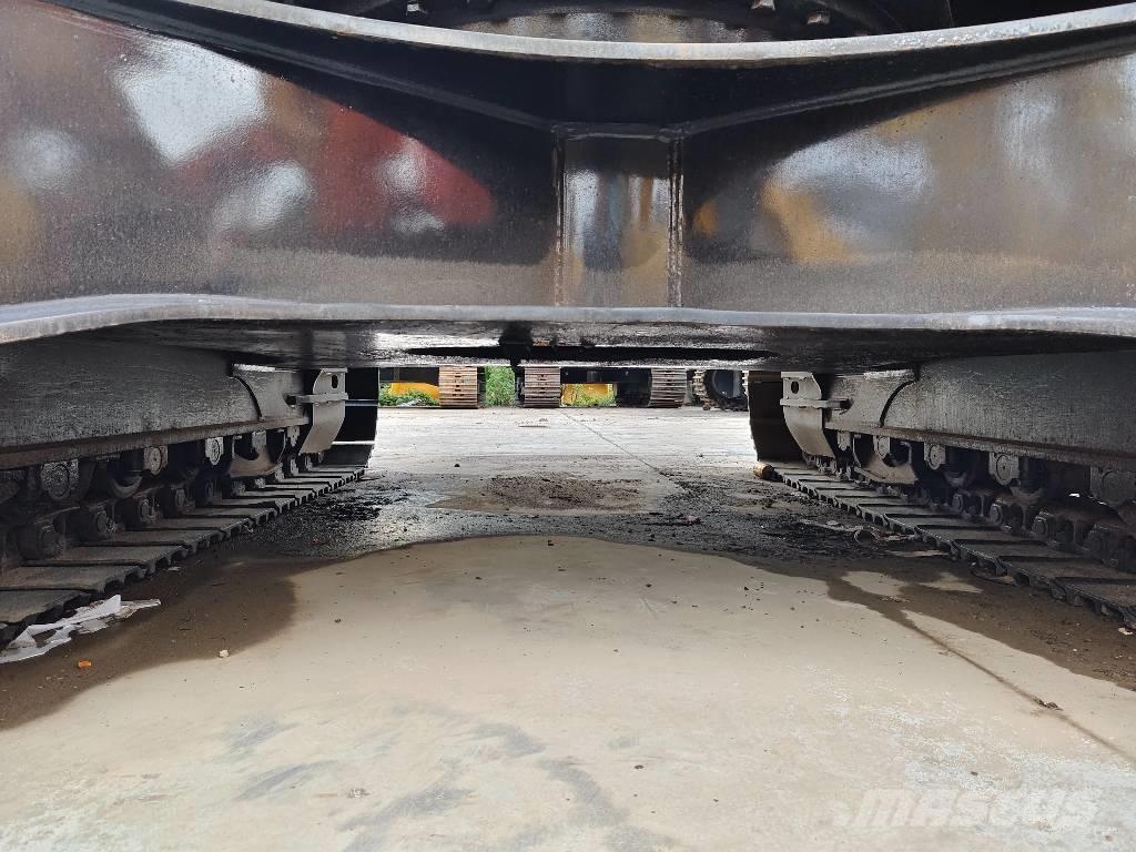 Sany SY 215 C Pásové rýpadlá