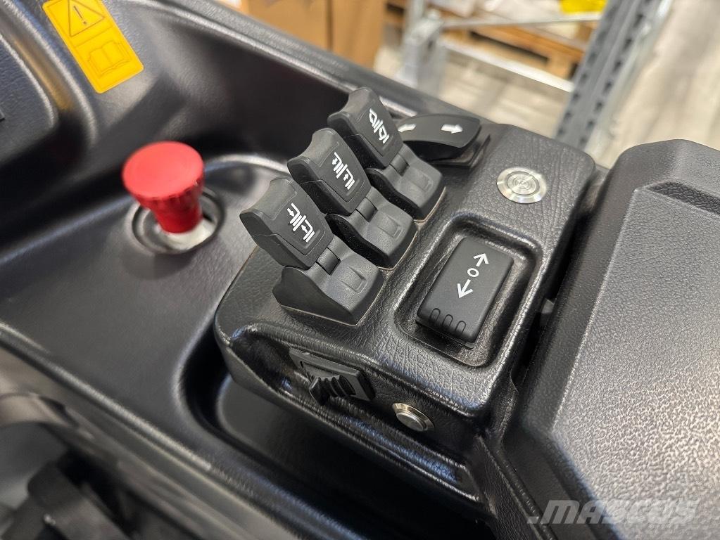 Fork AMG20-80 Samohybné vozíky