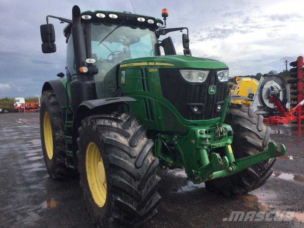 John Deere 6250R Traktory