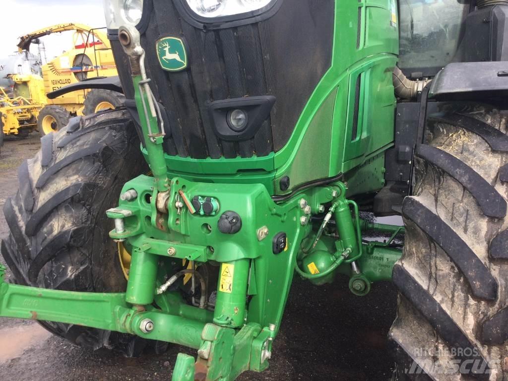 John Deere 6250R Traktory