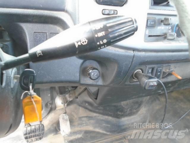 Hino 185 Plošinové nákladné automobily/nákladné automobily so sklápacími bočnicami