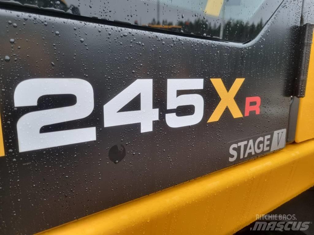 JCB 245 XR Pásové rýpadlá
