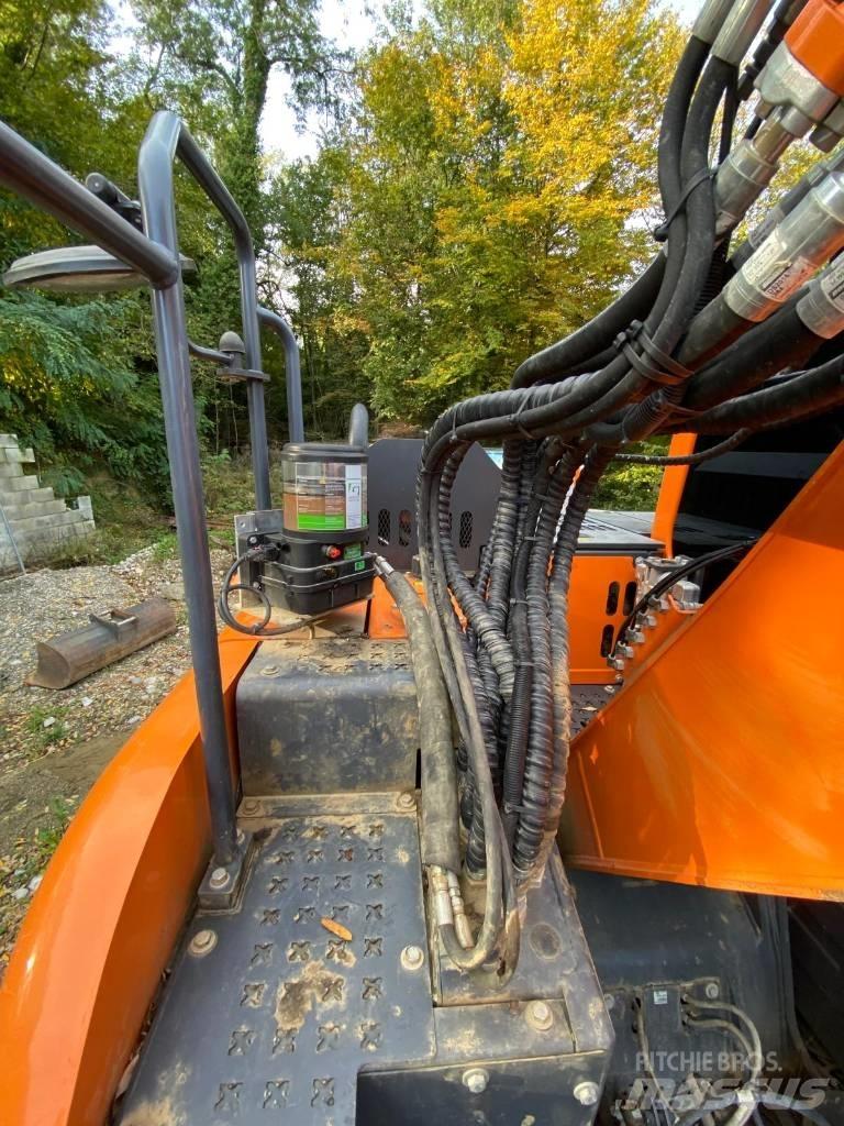 Doosan DX 140 LCR-5 Pásové rýpadlá