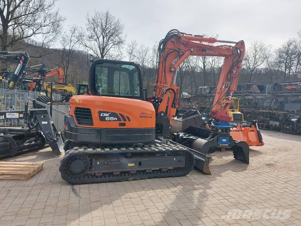 Develon DX 85 R-3 Midi rýpadlá 7 t - 12 t