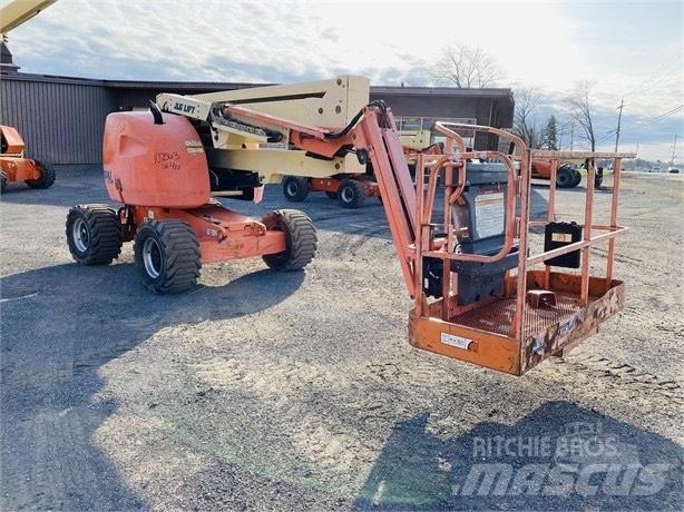 JLG 450 AJ Kĺbové plošiny