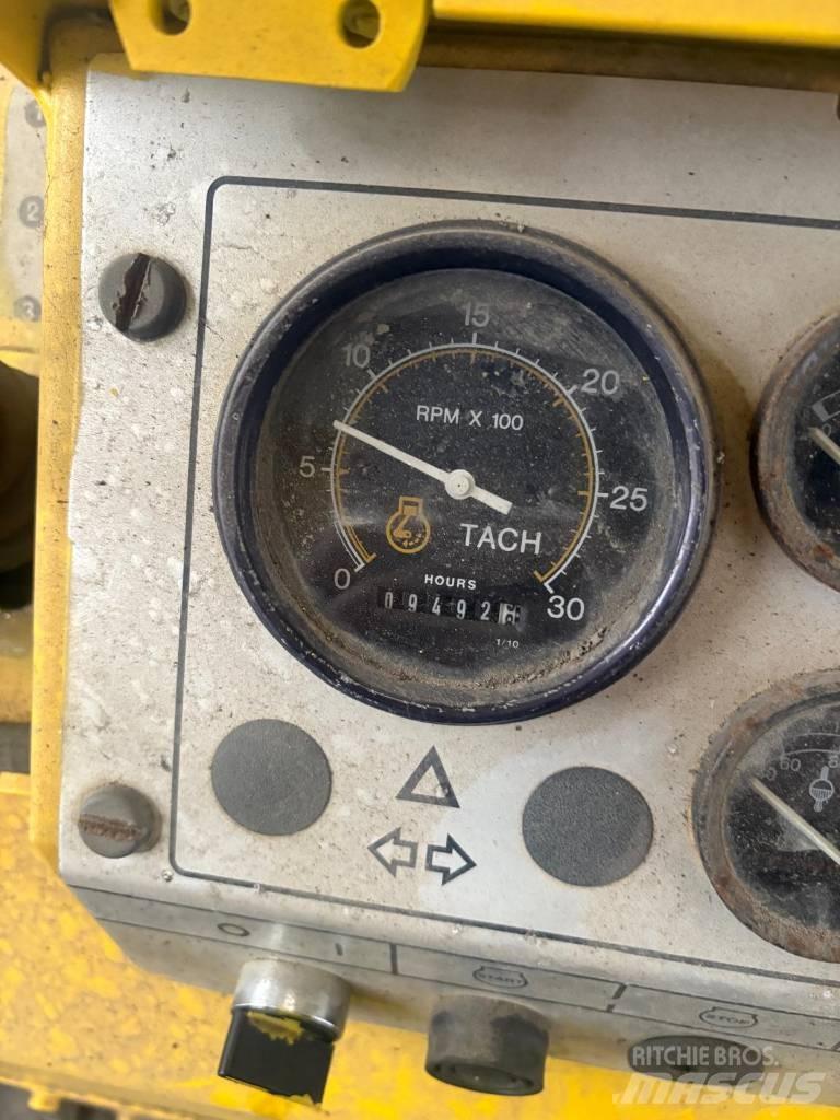Dynapac CP 271 Pneumatikové valce