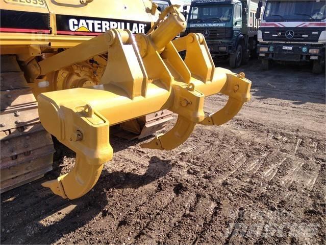 CAT D 6 M Pásové dozéry