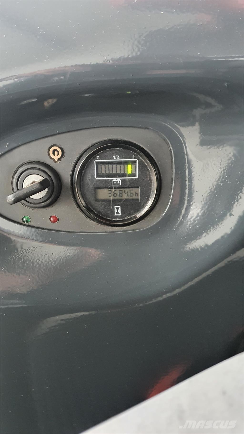 Linde L14AP Samohybné vozíky