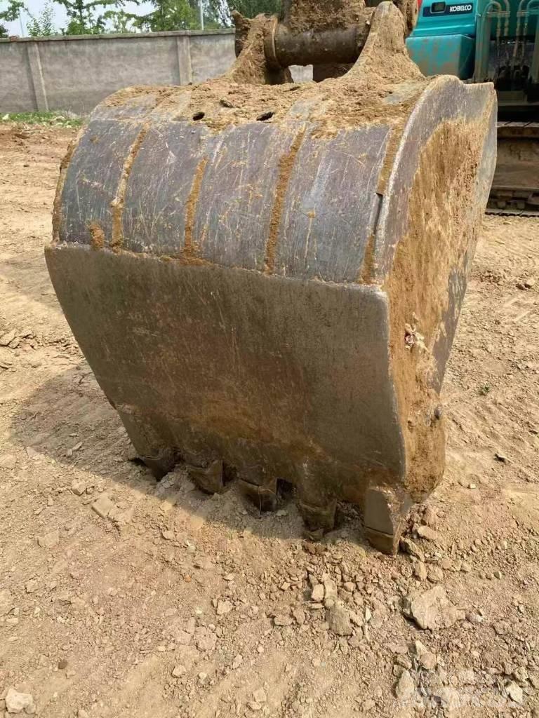 Kobelco SK140 Pásové rýpadlá
