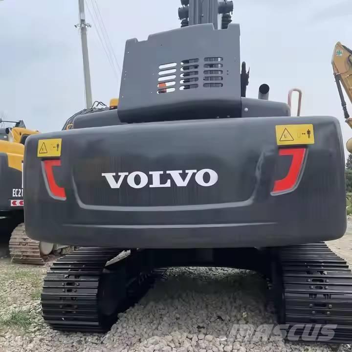 Volvo EC240D Pásové rýpadlá