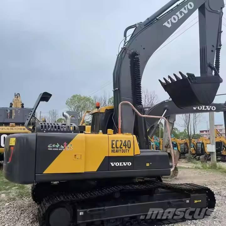 Volvo EC240D Pásové rýpadlá