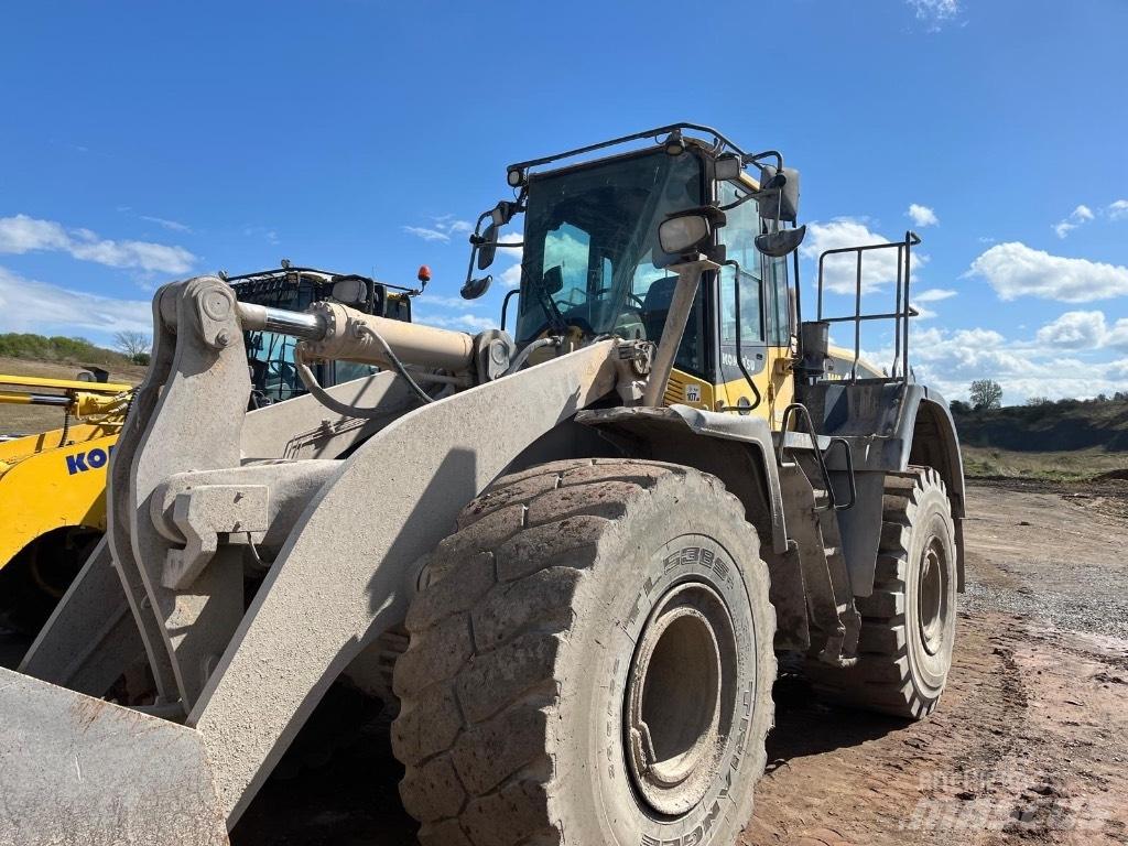 Komatsu WA 470 Kolesové nakladače