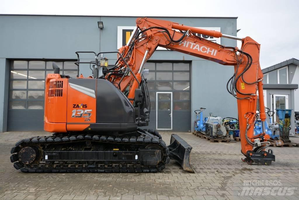 Hitachi ZX 135 US-7 Pásové rýpadlá