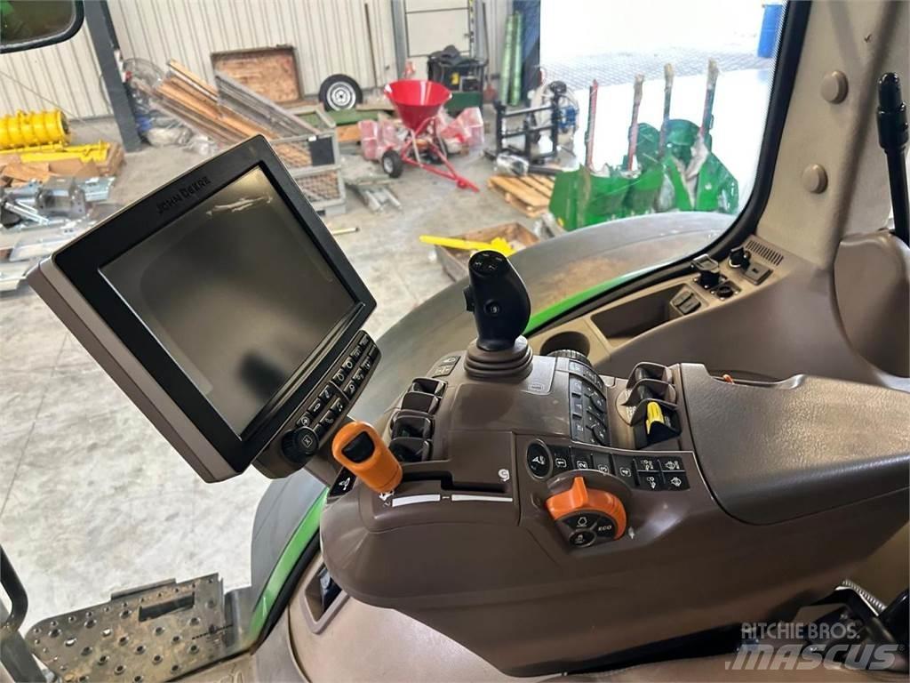 John Deere 7310R Traktory