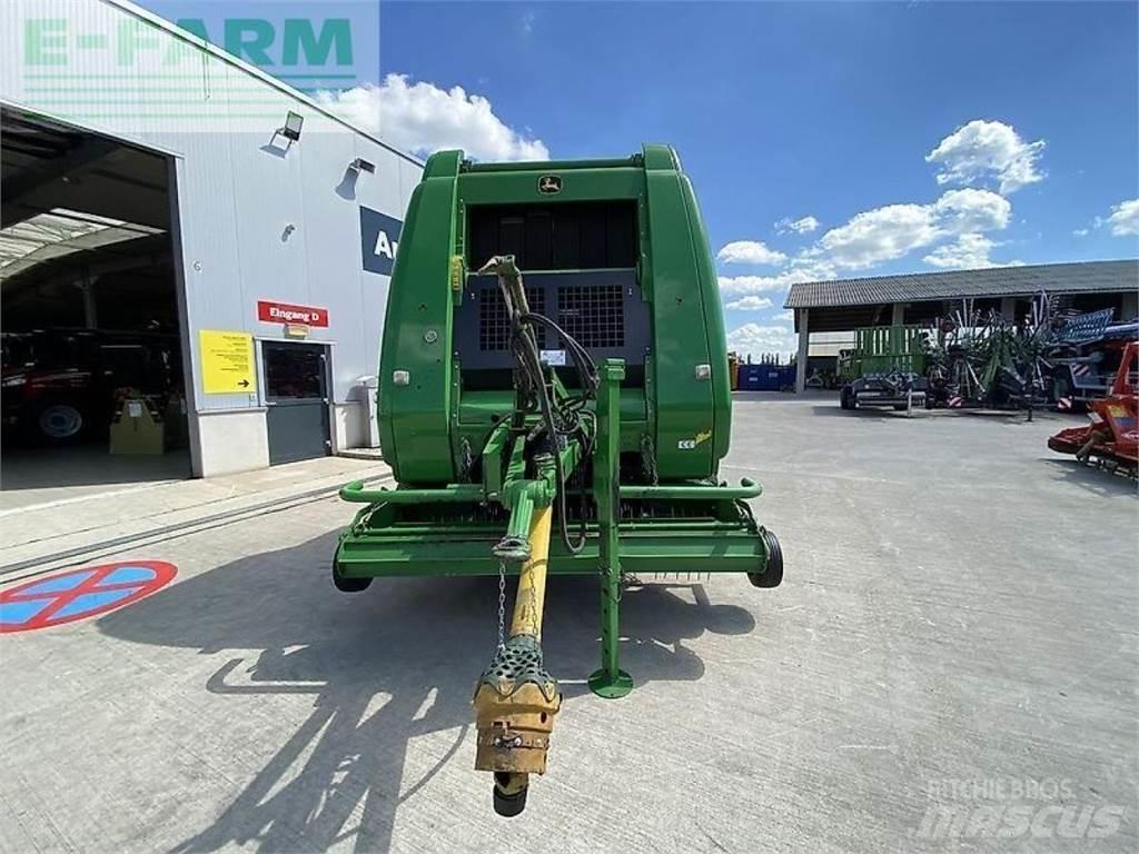 John Deere 864 Lisy na hranaté balíky