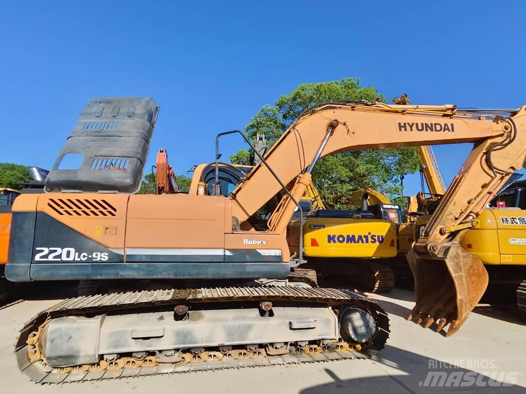 Hyundai Robex 220 LC Pásové rýpadlá