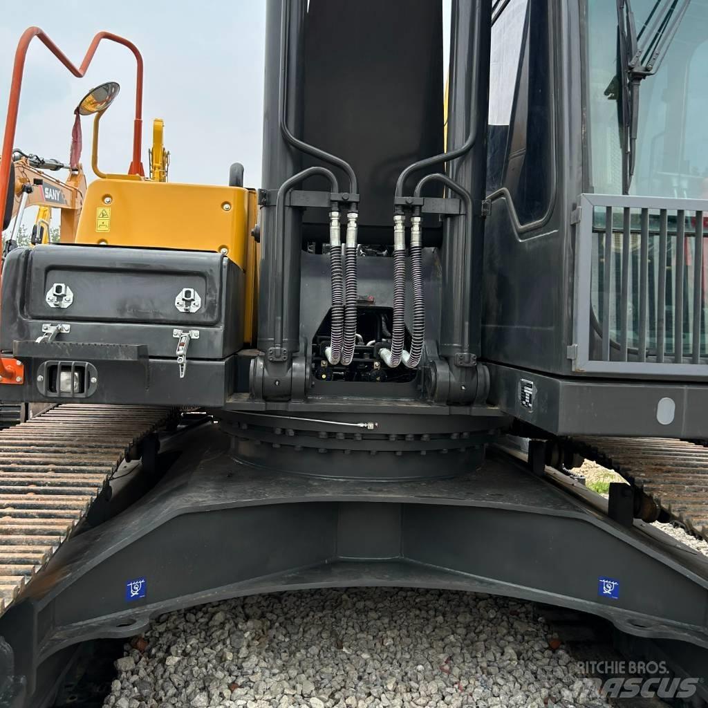 Volvo 290 Pásové rýpadlá