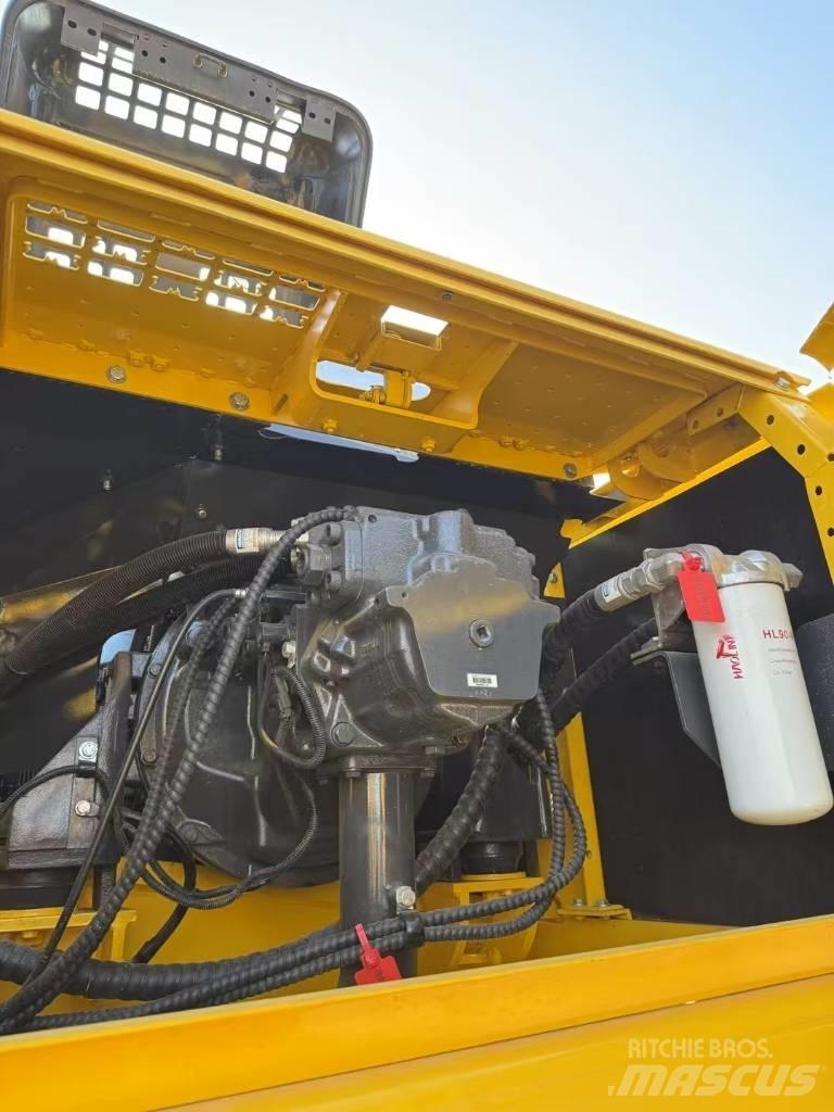 Komatsu 350LC-8 Pásové rýpadlá