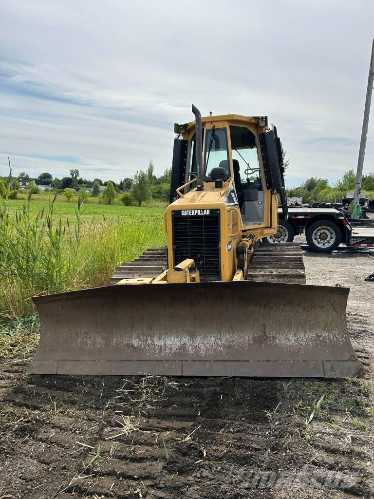 CAT D 3 G LGP Pásové dozéry