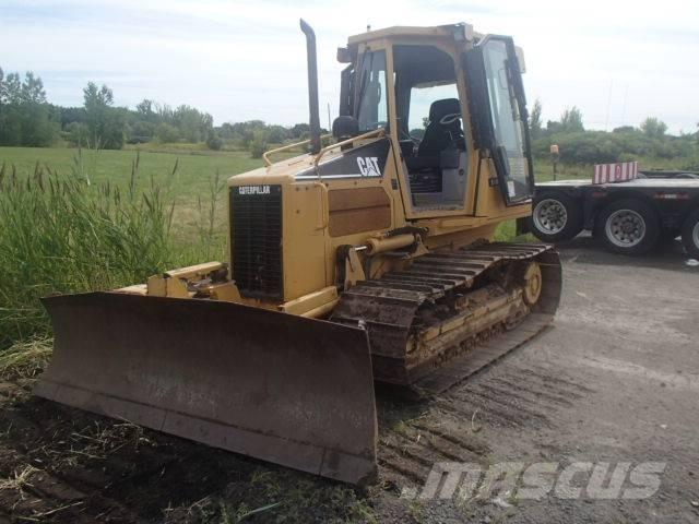 CAT D 3 G LGP Pásové dozéry