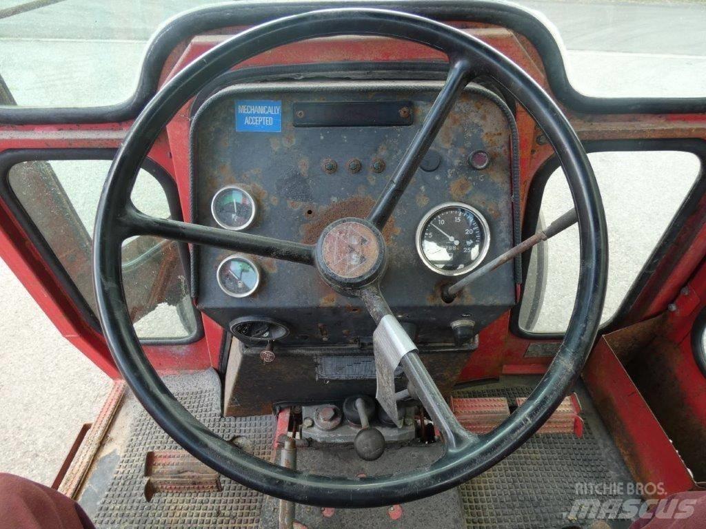 Massey Ferguson 265 Traktory