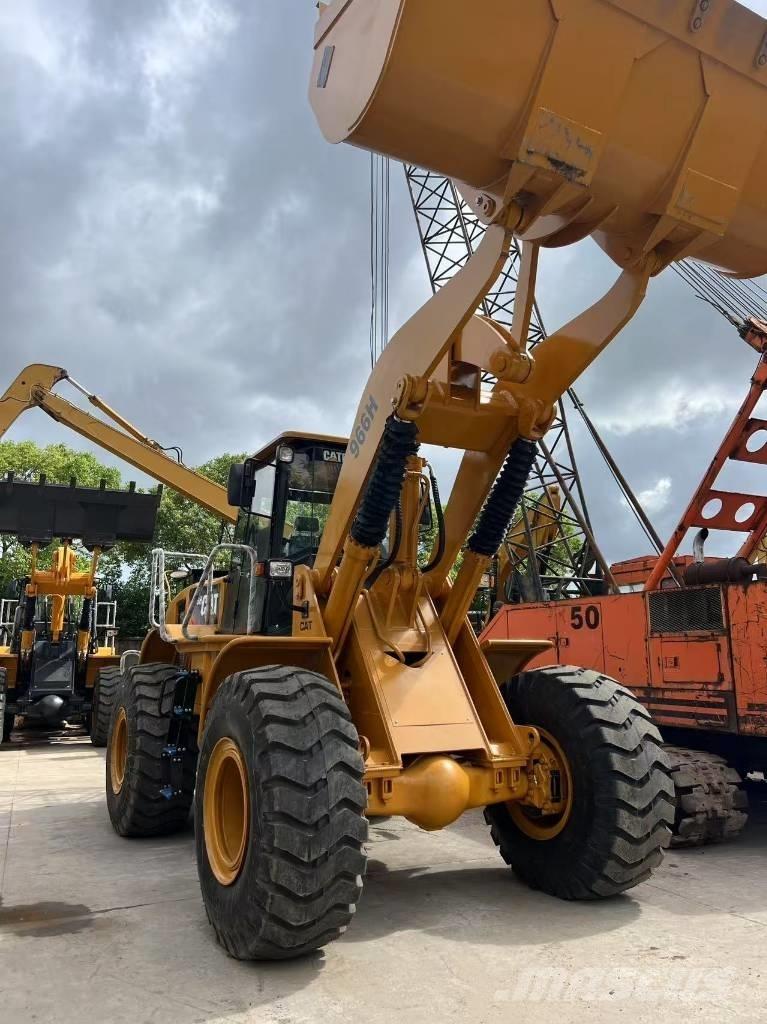 CAT 966 H Kolesové nakladače