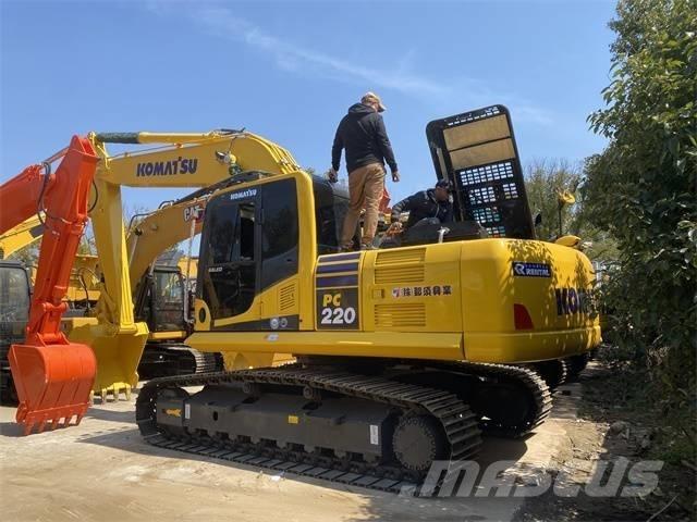 Komatsu PC 220-8 Pásové rýpadlá