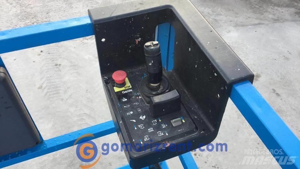 Genie GS 4390 Nožnicové zdvíhacie plošiny