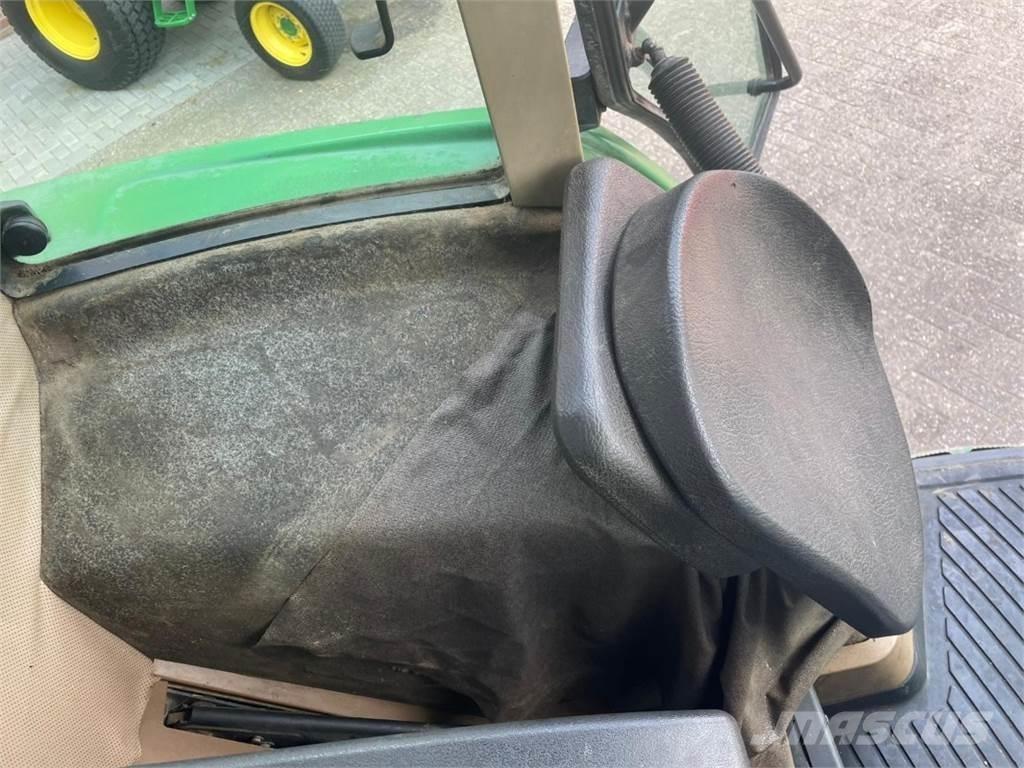 John Deere 6800 Traktory