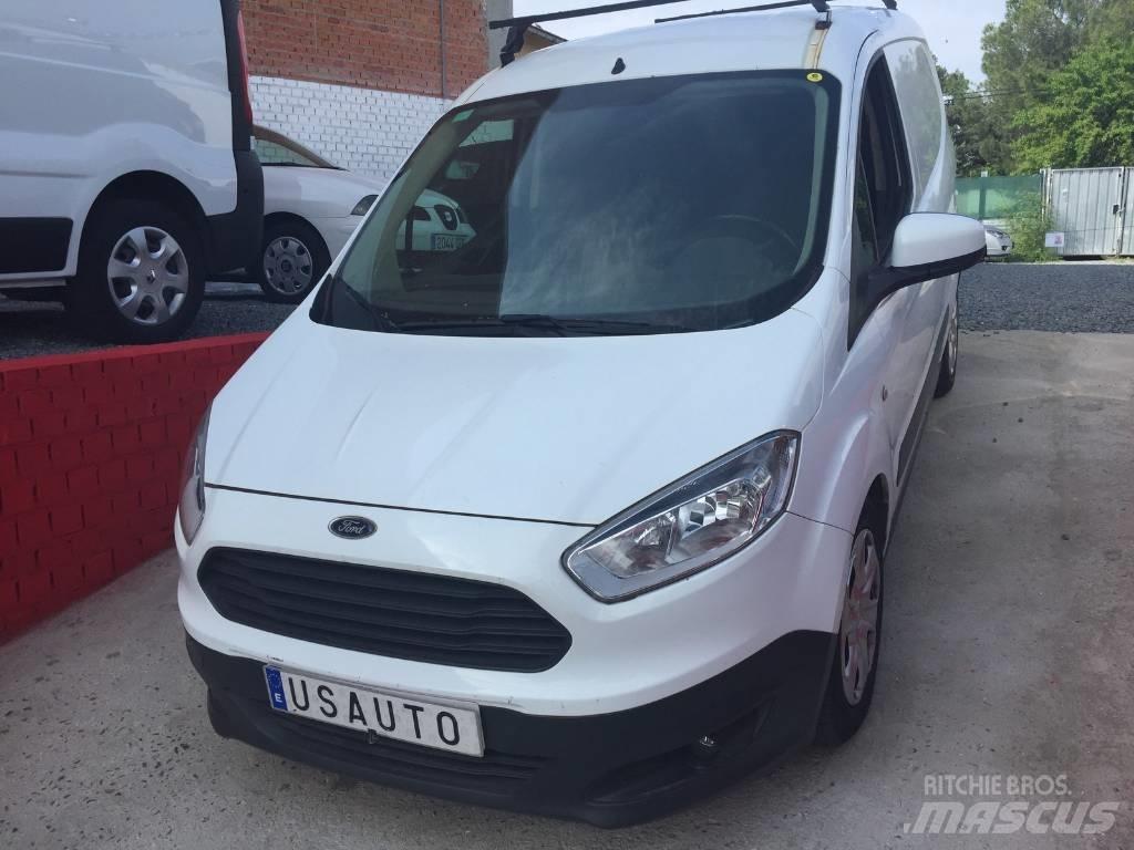 Ford Courier Skriňová nadstavba