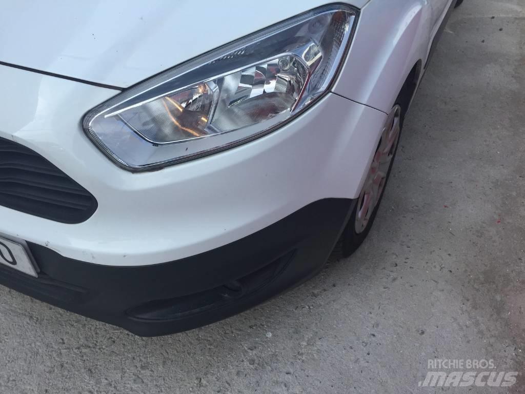 Ford Courier Skriňová nadstavba