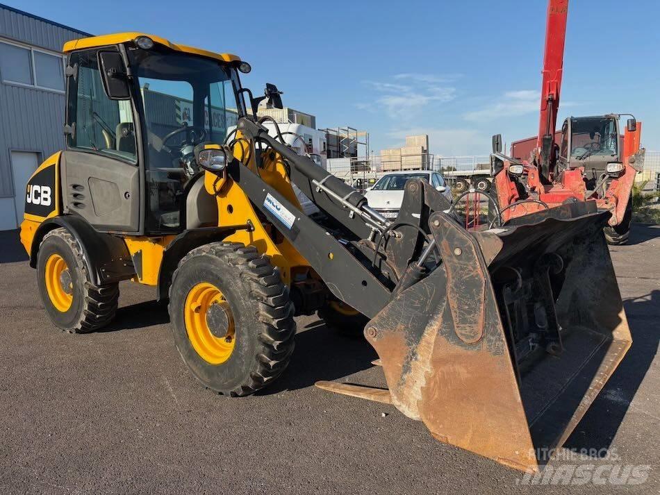 JCB 406 Kolesové nakladače