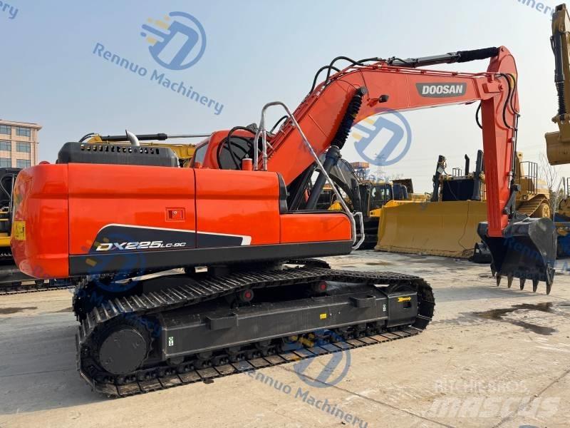 Doosan DX 225 LC-9C Pásové rýpadlá