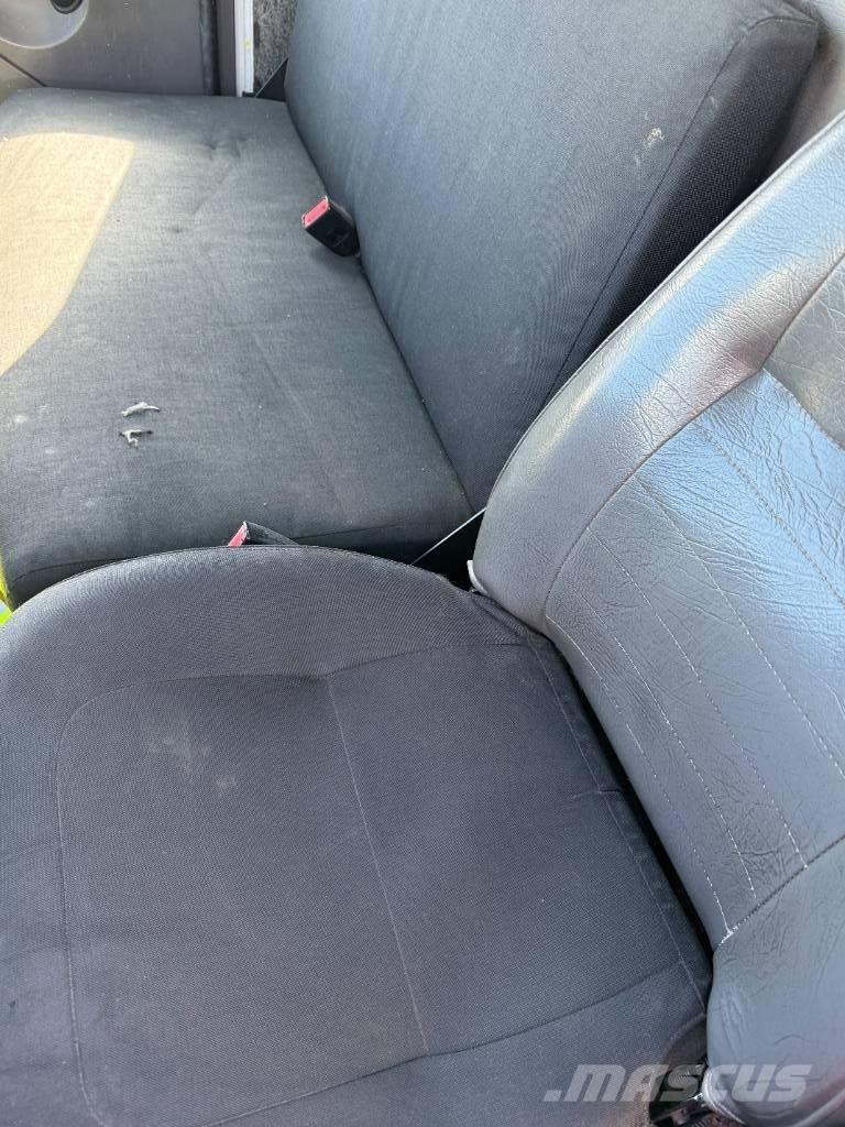 Freightliner M2 Smetiarske vozidlá