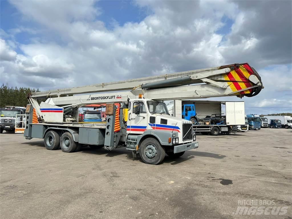 Volvo N12-1-V-6X2 Autožeriavy, hydraulické ruky
