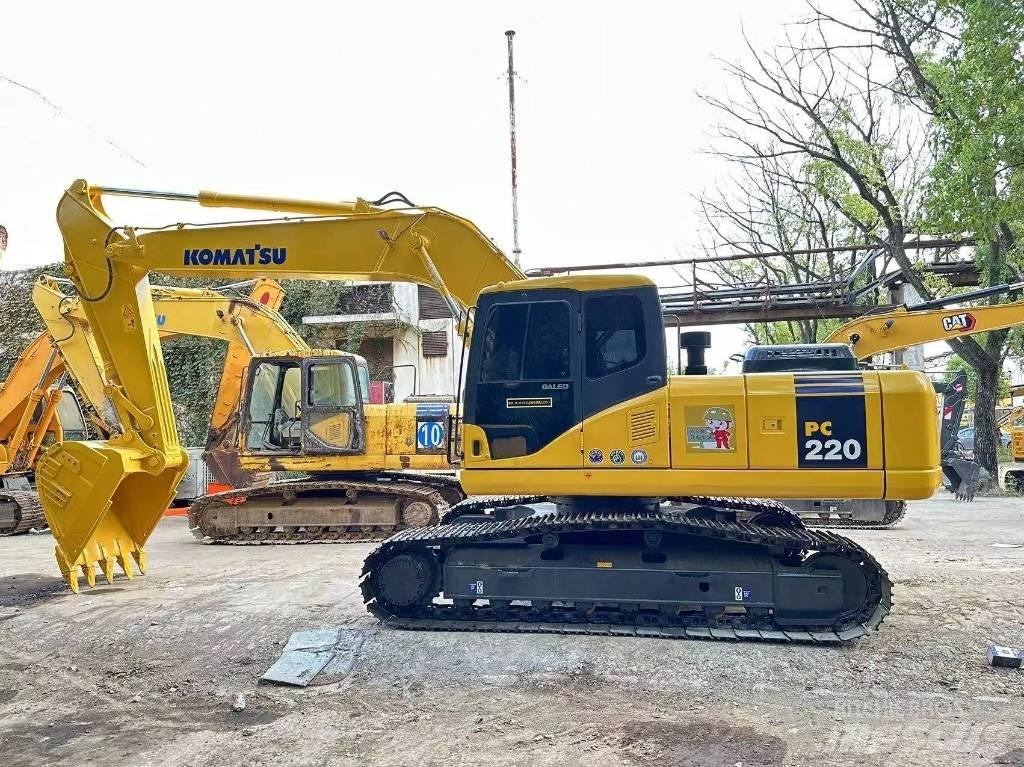 Komatsu PC 220-7 Pásové rýpadlá