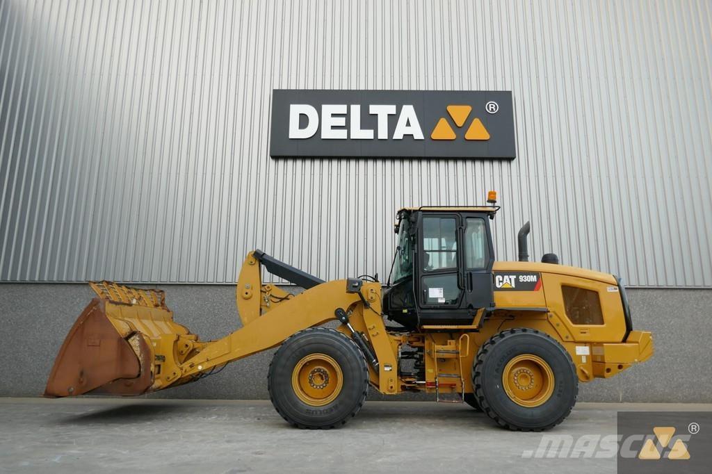 CAT 930M Kolesové nakladače