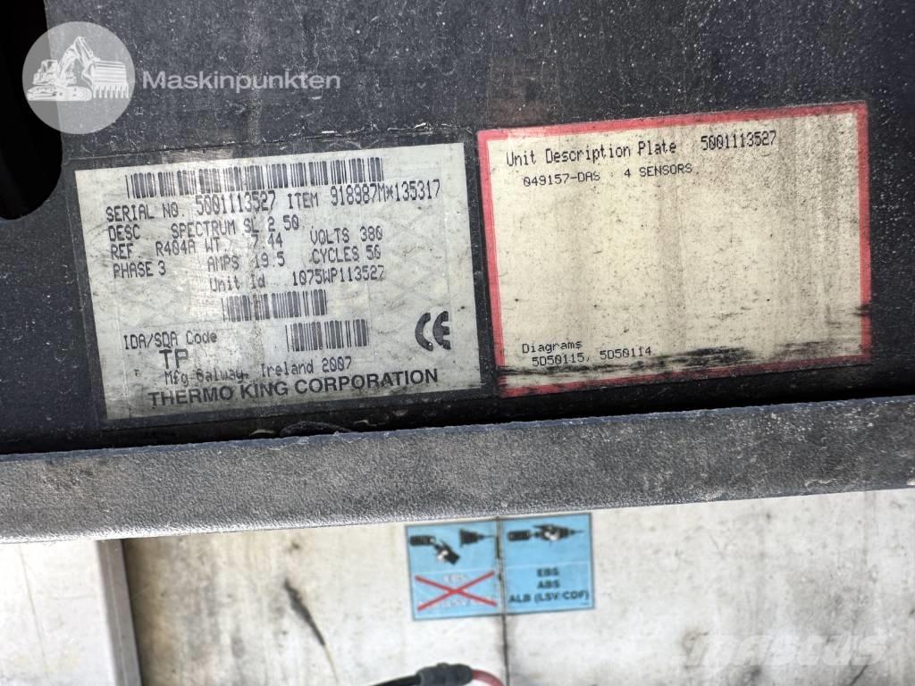 Schmitz SKO 24 Chladiarenské návesy